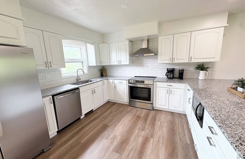 Beaver Dams House | Pet Friendly 4 bedroom house, shuffle board, Pac Man Close to Watkins Glen