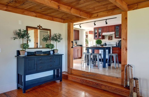 Skaneateles House | Pet friendly Skaneateles country home one mile from downtown!