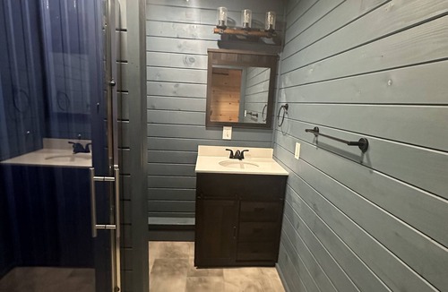 Sunbury Cabin | Pets welcome at this peaceful cabin with a view