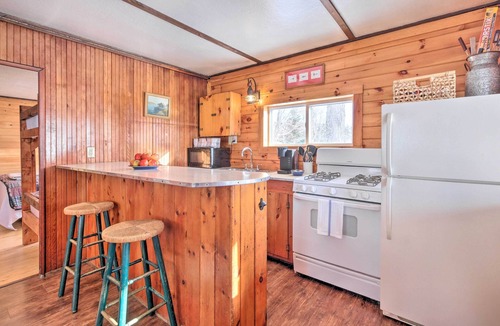 Rangeley Cottage | Picturesque Maine Getaway w/Lake Access!
