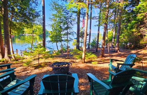 Greenville Cabin | Pine Camp*Seaplane/Boat Dock*Lake/Mountain View*Kayaks