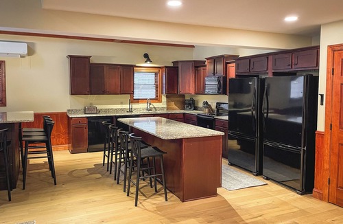 Lake Harmony Estates Ski Chalet | Pine Crest Lodge, 8BR 5BA Home with Beach Access, Fire Pit, & Private Hot Tub