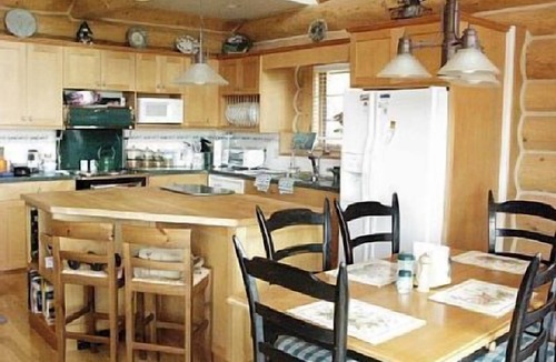 Somers Cabin | Plan ahead! Book your 2026 getaway now and pay 2025 rates!