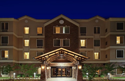 Lake Hamilton Condo | Pool. Free Breakfast. Gym. Near National Park Medical Center.