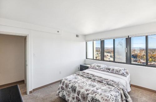 Downtown Harrisburg Apartment | PP 2401 Modern Corporate 2br Suite pool, Gym