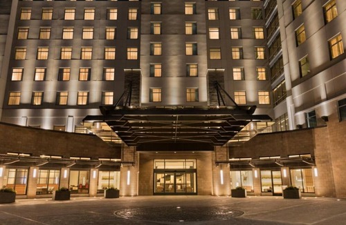 Berkeley Heights Hotel | Prime Location! 4 Convenient Units, Pool, Free Parking, Free Breakfast!
