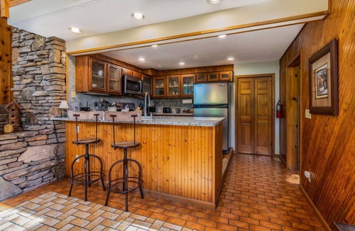 Blue Eye House | Private 40-Acre Tall Pines Sanctuary with Hot Tub, Game Table, Car Charger & Community Pool