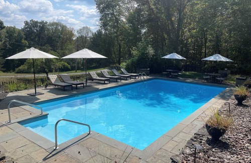 Red Hook House | PRIVATE 65 ACRE ESTATE - POOL, TENNIS, PICKLEBALL, 4BR BOOK JULY OR AUG 2026 NOW