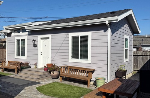 Avalon Cottage | Private and charming Bay Area home. Centrally located to all Bay Area cities!