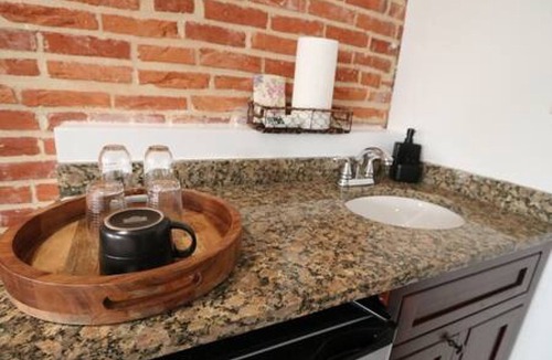 Downtown Baltimore House | Private Bali Inspired,On-suite, Wetbar, CityViews