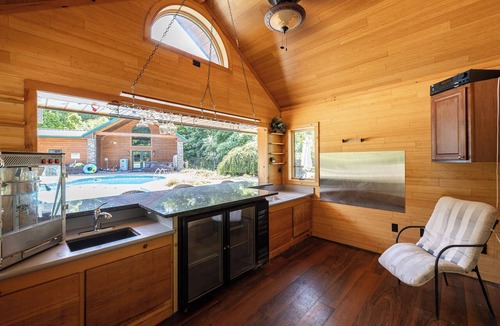 Scottsburg House | Private Cabin Retreat-Heated Pool/Hot Tub/Tiki Bar