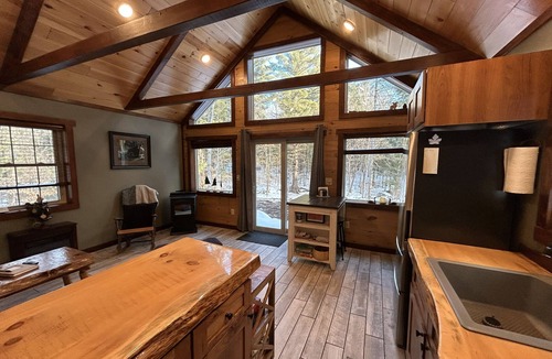Glenfield Cabin | Private Cozy Cabin Retreat Near the Adirondacks, Peaceful and Pet Friendly