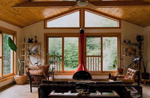 New Paltz House | Private Mountain Retreat with Hot Tub near the Gunks