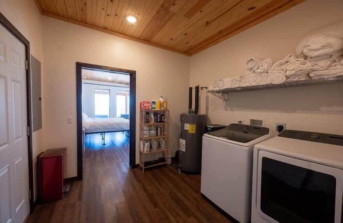 Eureka Springs House | Private Pool | Private Hot Tub | No Cleaning Fee