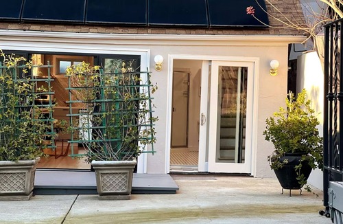 Crocker Highlands Cottage | Private, remodeled cottage with modern amenities in desirable Crocker Highlands