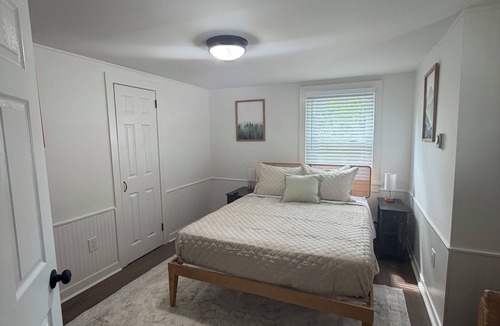 Gansevoort Apartment | Private Saratoga retreat - Travel Nurses, Business professionals, Professors