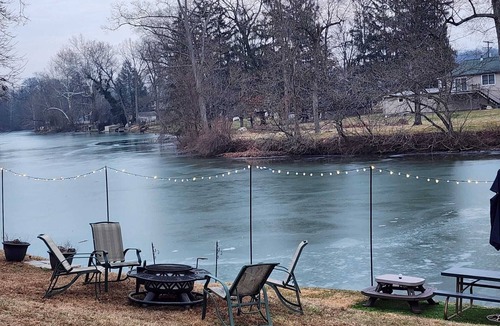 New Oxford House | Private waterfront home/fishing, pedal boat, game room, close to Gettysburg,