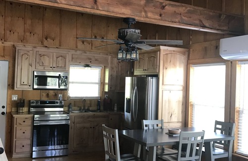 Marble Falls Cabin | Pruitt Mountaintop Cabin Rental