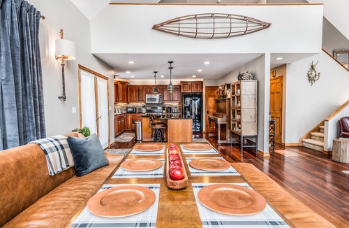 Hadley House | Quaint + Modern Lakeview Home on Sacandaga Lake