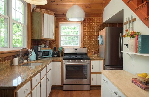 Town of East Fishkill Cottage | Quiet Solitude with Firepit, Electric Stove & Private Deck