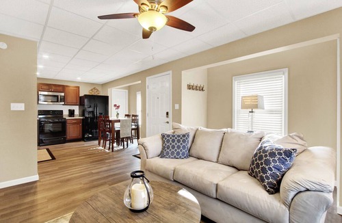 Midway Apartment | Recently remodeled 2 Bedroom apartment in Hanover-Close to Gettysburg and York