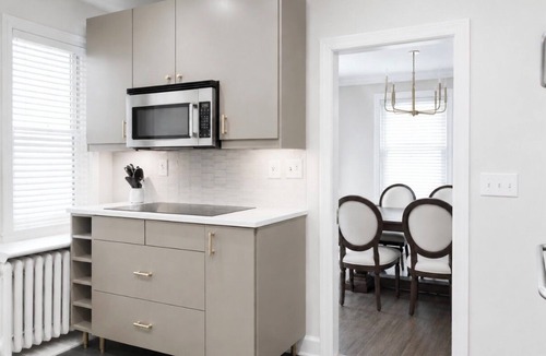West Reading House | Refined West Reading Retreat - Steps from Penn Ave - Near Hospital