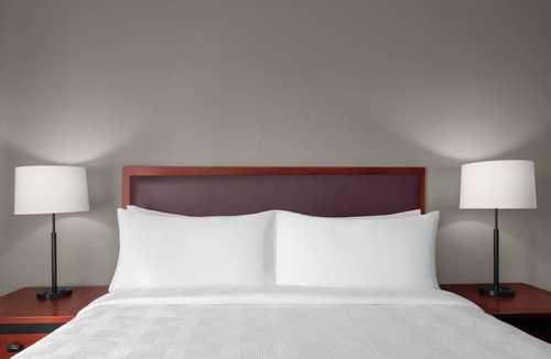 Downtown Hotel | Relax & Recharge – Fully Equipped Suites with Full Kitchen, Near Silicon Valley!