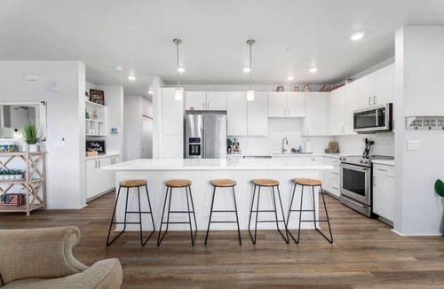 Ewa House | Relaxed Island Living Parking, Workspace, AC, WD
