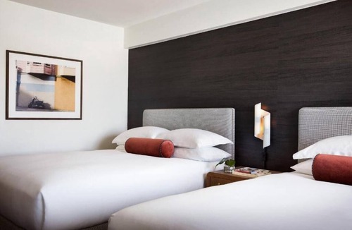 Fisherman's Wharf Hotel | Relaxing Stay! Walk to Wharf, Alcatraz Island, and Aquarium of the Bay