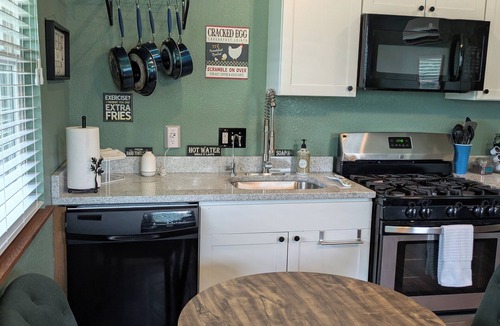 Nashoba Cabin | River Front Lodging, Hot Tub, King Bed, Feel Like You Are Sleeping in the Woods!
