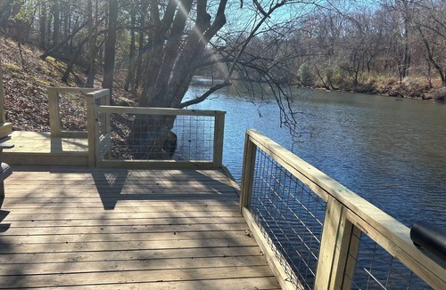 Murfreesboro House | Riverfront, 5 acres, kayaks, canoes, minutes to Crater of Diamonds, Lake Greeson