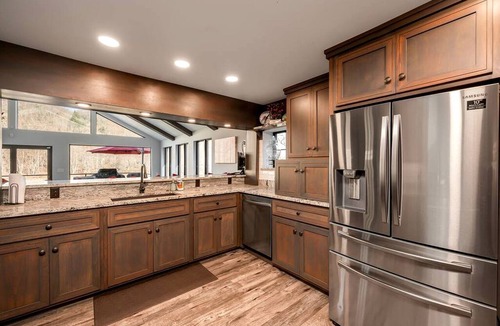 Turkey City Cabin | Riverside Luxury: Fully Equipped Cabin with Outstanding Views in Emlenton, PA