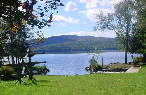 Rangeley House | RM 16 - Lakefront with dock, sleeps 6, one private bedroom