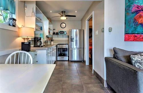 Mid America Cottage | Romantic Couples Cottage for Relaxing Getaways on the Outskirts of Hot Springs, Arkansas