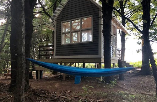 Greenwich Cabin | Romantic New York Getaway near the Adirondacks