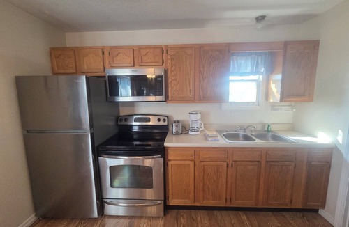 Mountain Home Cottage | Romantic Seclusion Lake Norfork Cottage 10 w/Jacuzzi at Teal Point Resort w/private lake access