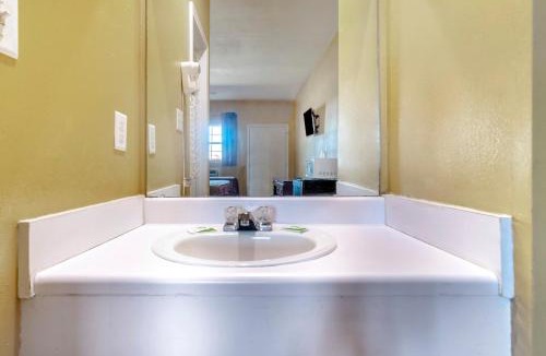 Ruleville Hotel | Ruleville Inn By OYO