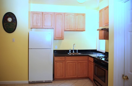 Russian Hill Apartment | Russian Hill Contemporary 3/1 Apartment, Safe and Great Location