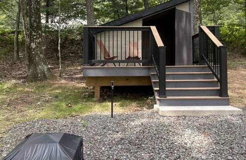 Benton Cabin | Rustic Cabin Near West Creek in Pennsylvania