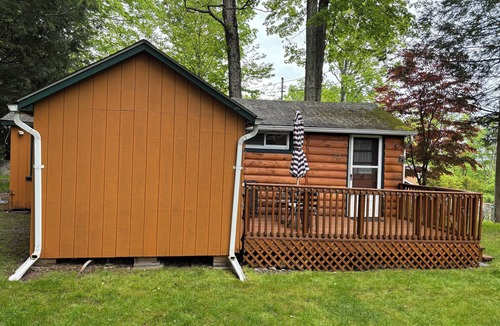 Smallwood Cabin | Rustic & cozy 2BR in Smallwood – dog friendly, near lake, hiking & Woodstock