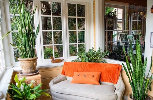Central San Mateo House | Rustic Craftsman Room near CalTrain
