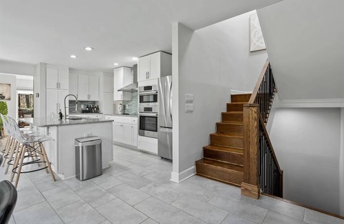 Randall Mill House | Rustic Mountain Escape in the Heart of Buckhead with hot tub and 3 spacious deck