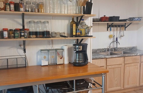 Ste Genevieve Cabin | Rustic, stylish cabin close to wineries and State Parks in Ste. Genevieve County