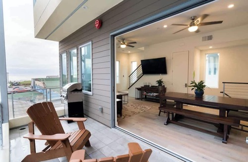 Imperial Beach House | San Diego Beachfront House 60s to sand, surf, pier