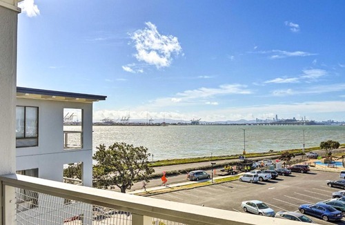 Emeryville Apartment | San Francisco Area Studio w/Bay Views!