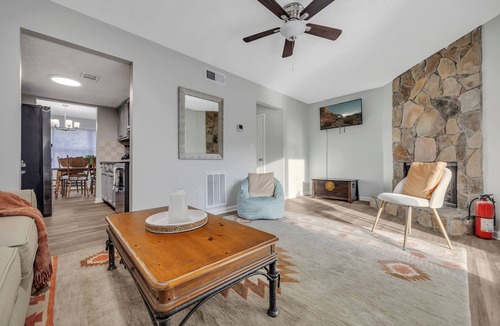 Sandy Springs House | Sandy Springs Townhome Near River & Dining