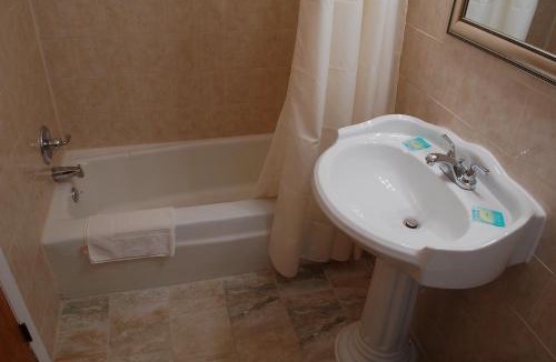 Fort Edward Hotel | Sara Glen Motel - Saratoga Springs-Glens Falls