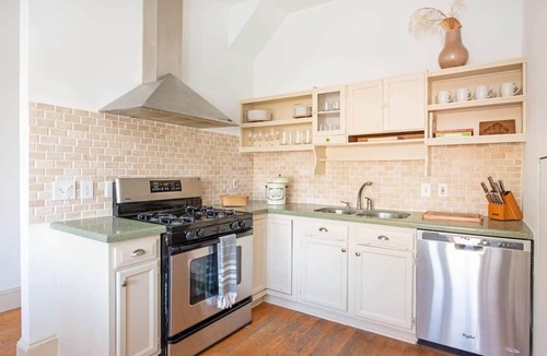 Cabbagetown House | Savannah Safari