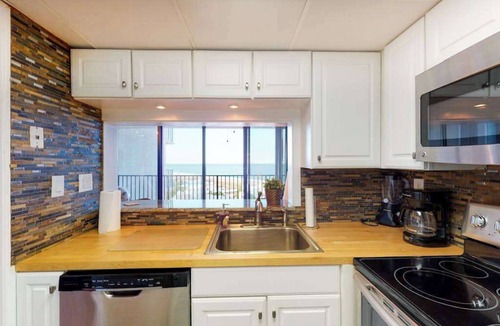 Bethany Beach Condo | Sea Colony 7th floor condo w/free WiFi, shared tennis court - ocean view