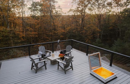 Pond Eddy House | Secluded Catskills 3BR with Hot Tub & Roof Deck